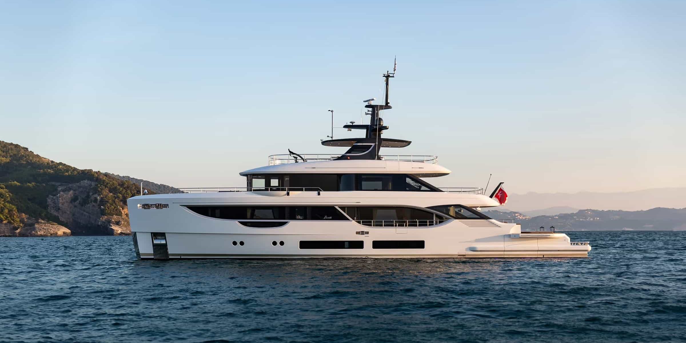Benetti Oasis 34M